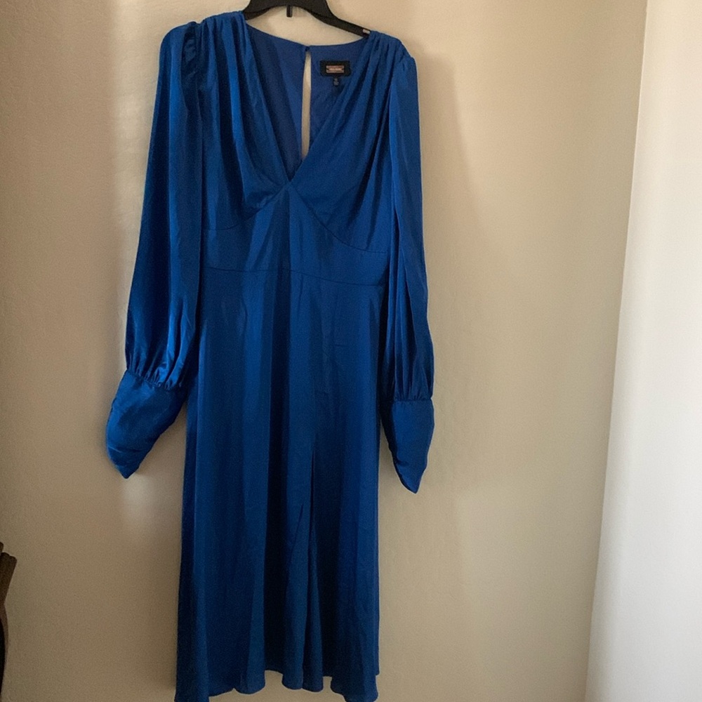 Alexia Admor silky sweet blue flared  long sleeve dress